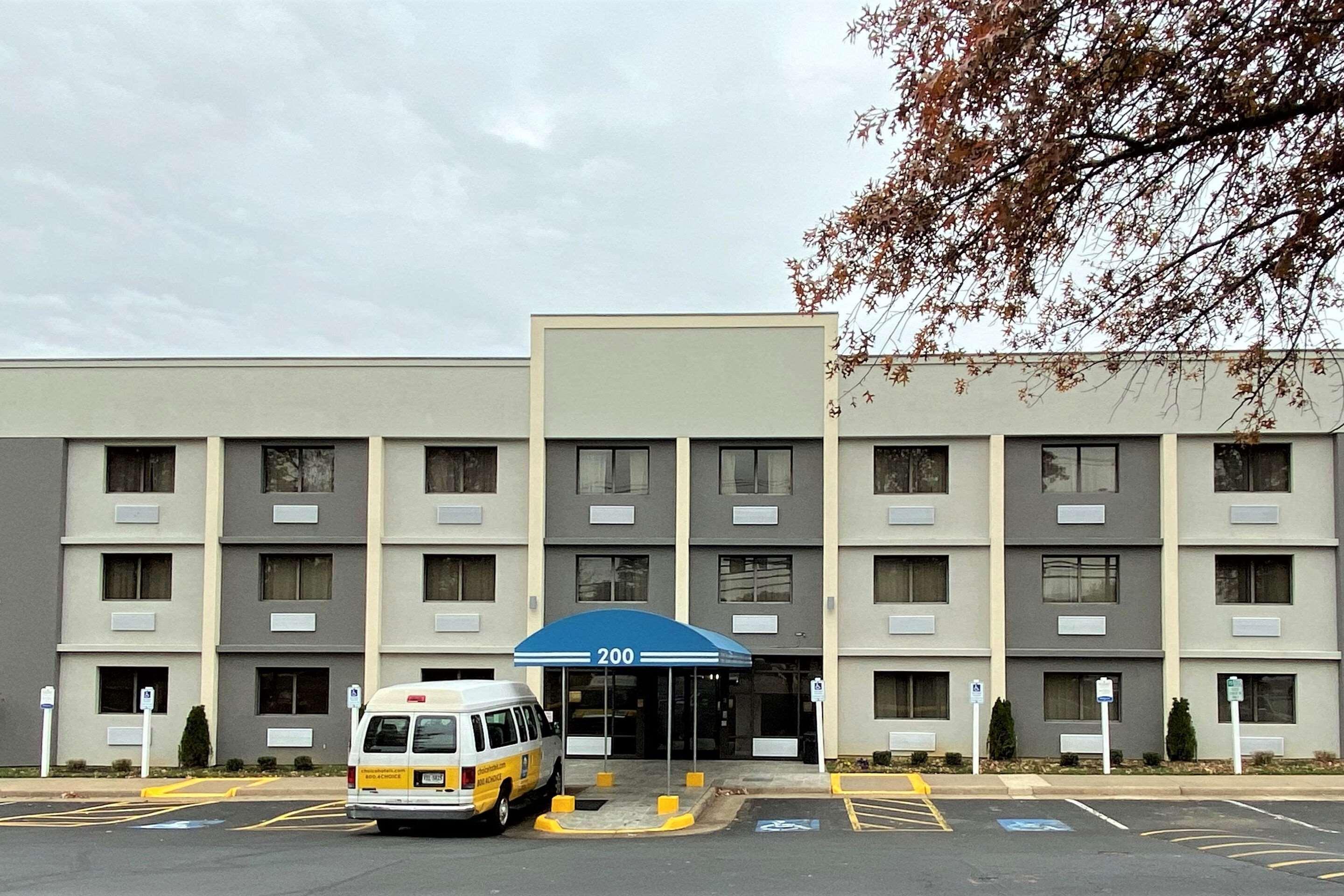 Comfort Herndon-reston Inn
