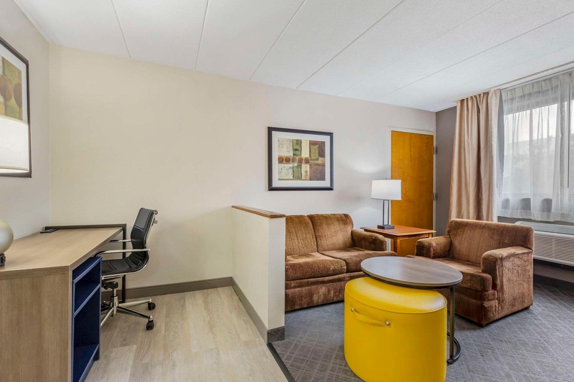 Comfort Herndon-reston Inn
